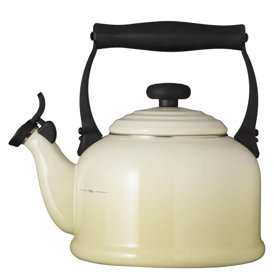 Le Creuset Traditional Kettle - Almond Image 1