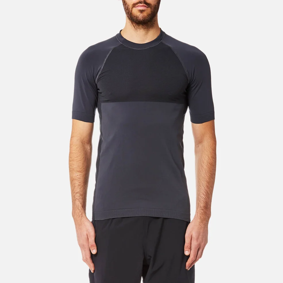 FALKE Ergonomic Sport System Men's Short Sleeve Performance T-Shirt - Platinum Image 1