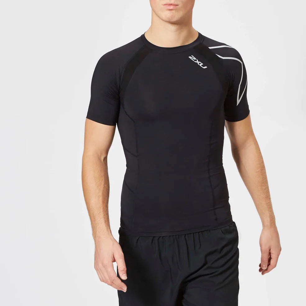 2XU Men's Compression Short Sleeve Top - Black Image 1