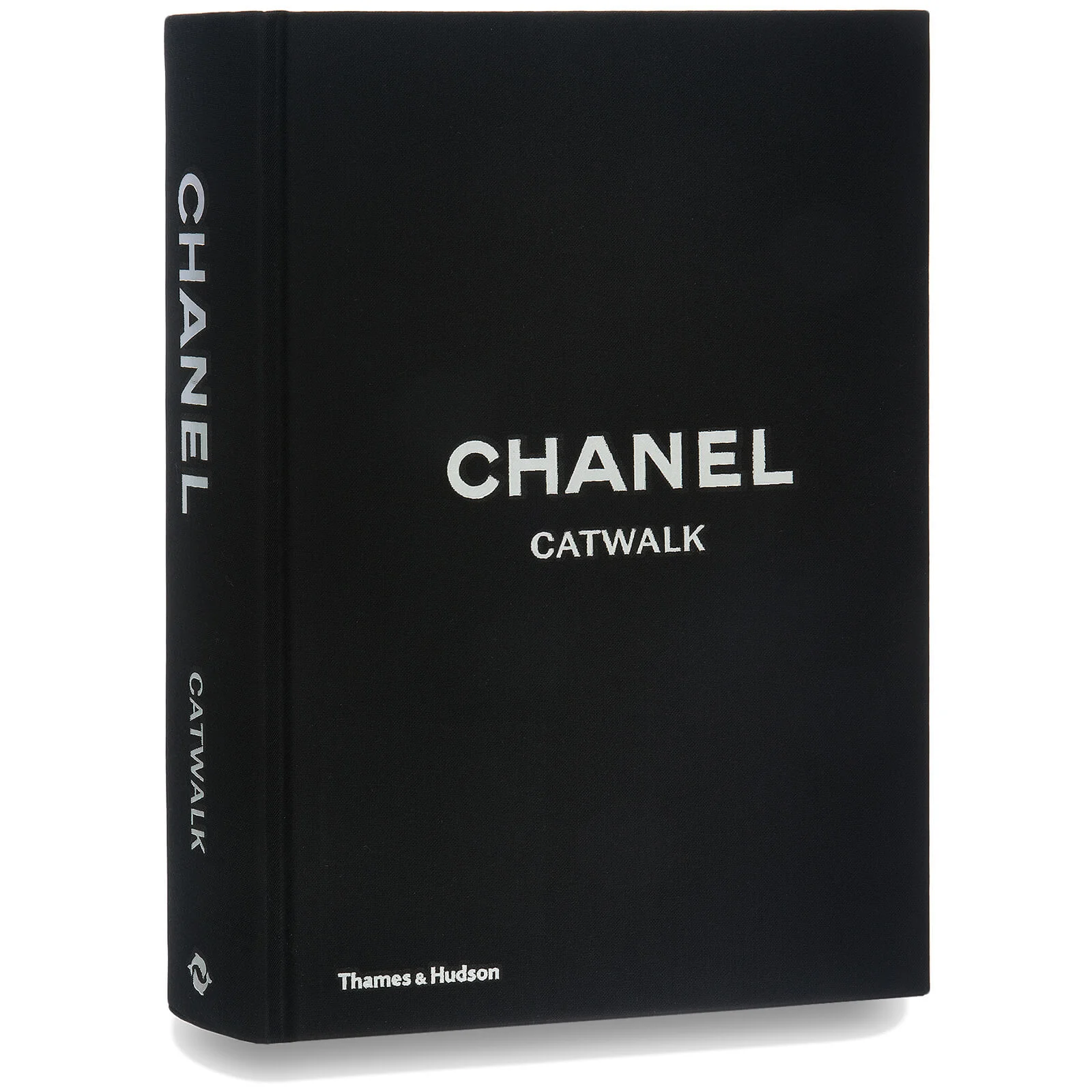 Thames and Hudson Ltd: Chanel Catwalk - The Complete Karl Lagerfeld Collections Image 1