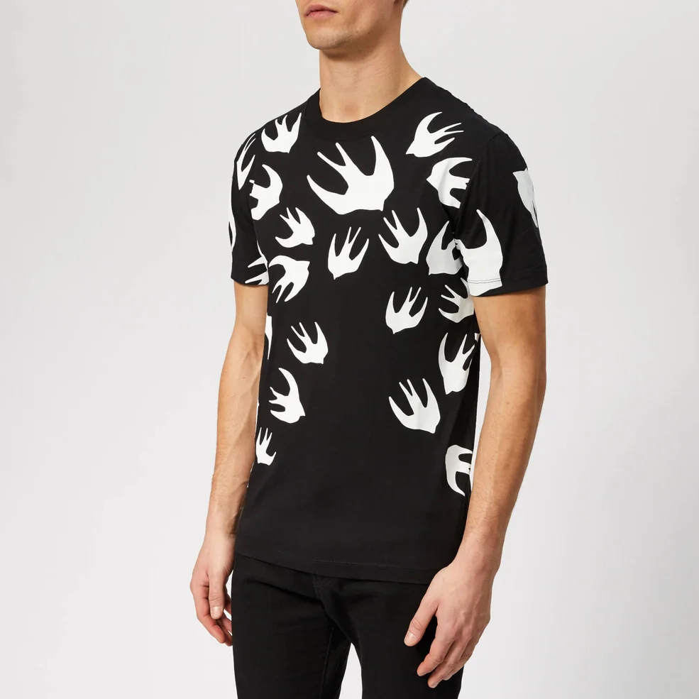 McQ Alexander McQueen Men's Swallow Swarm Pigment T-Shirt - Darkest Black Image 1
