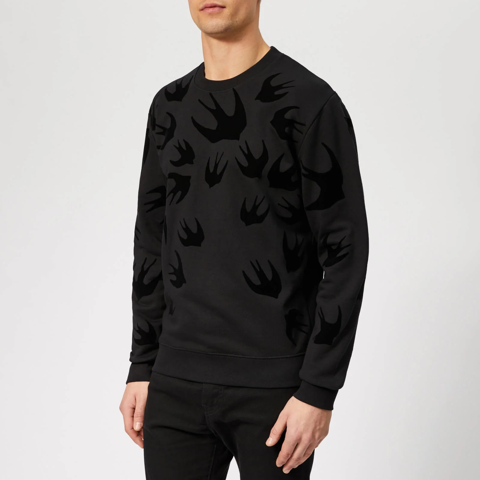 McQ Alexander McQueen Men's Swallow Swarm Sweatshirt - Darkest Black Image 1