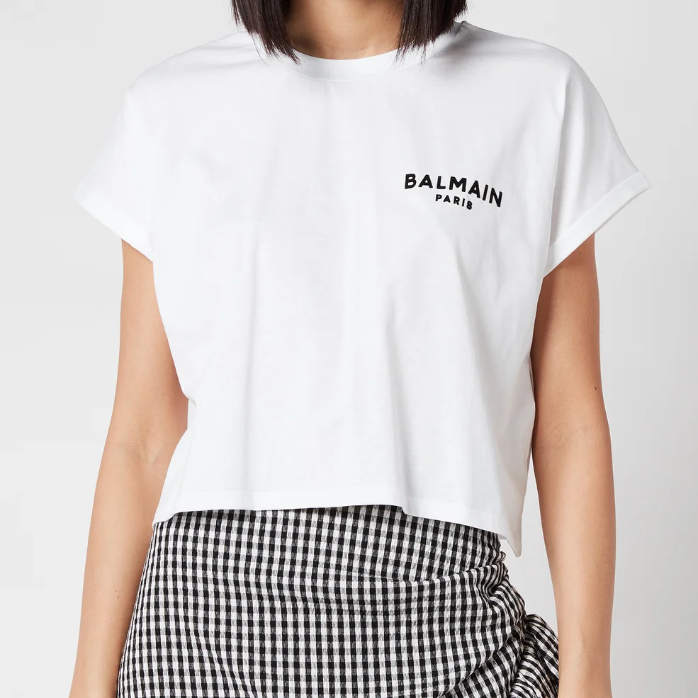 Balmain Women's Cropped Flocked Logo T-Shirt - Blanc/Noir Image 1