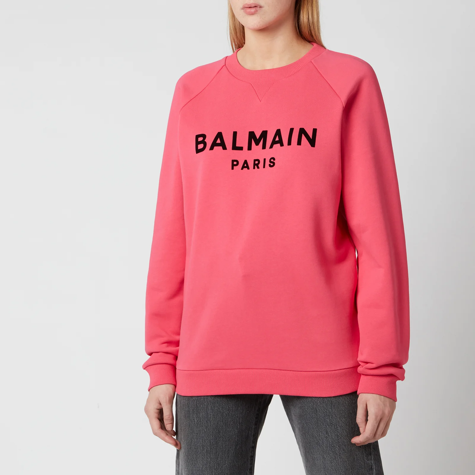 Balmain Women's Flocked Logo Sweatshirt - Fuchcia/Noir Image 1