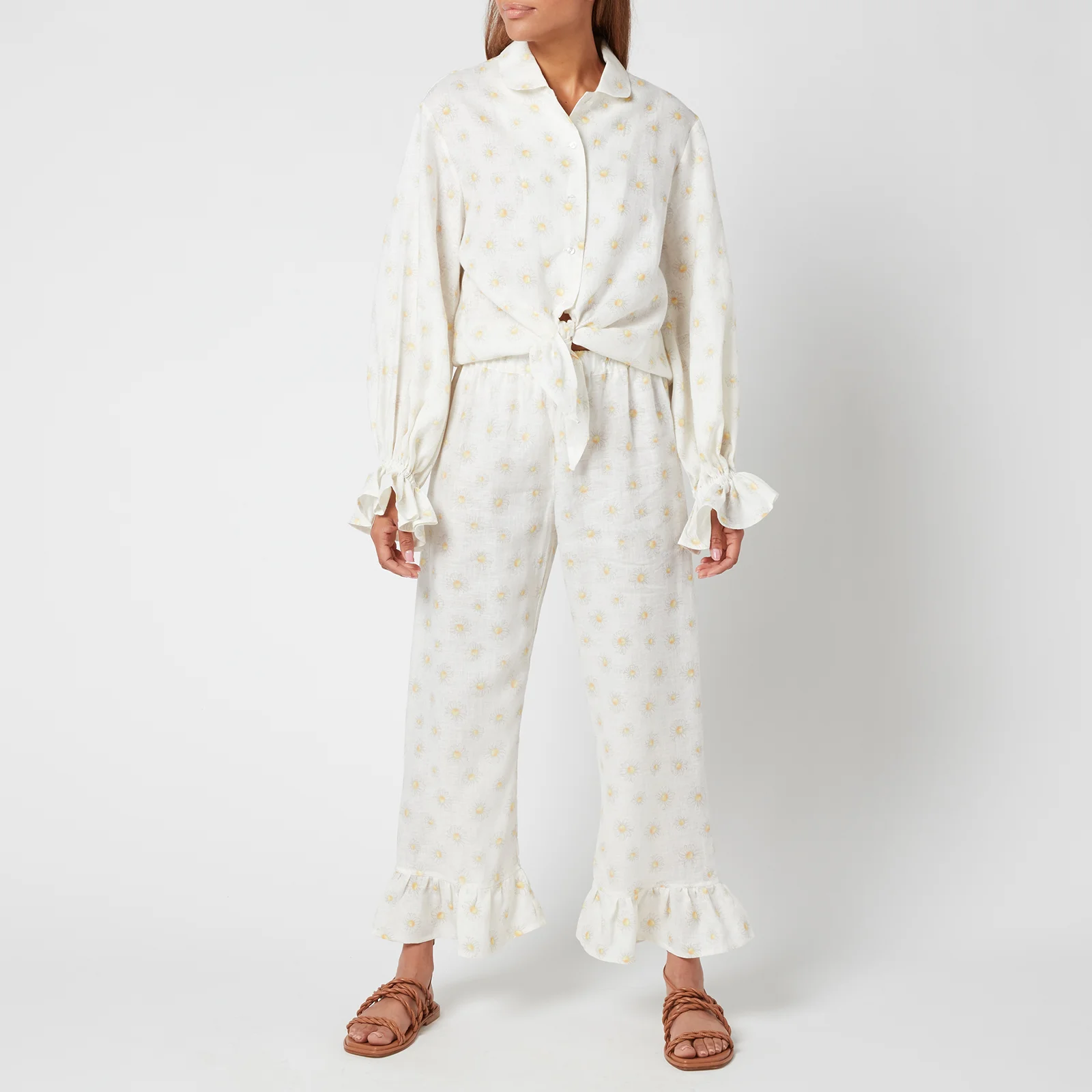 Sleeper Women's Rumba Linen Lounge Suit Daisies - White & Yellow Image 1