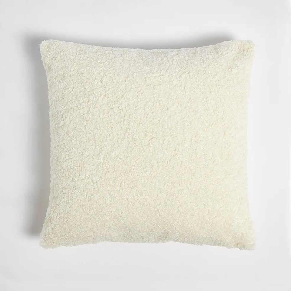 ïn home Faux Sheep Skin Cushion - White - 50x50cm Image 1
