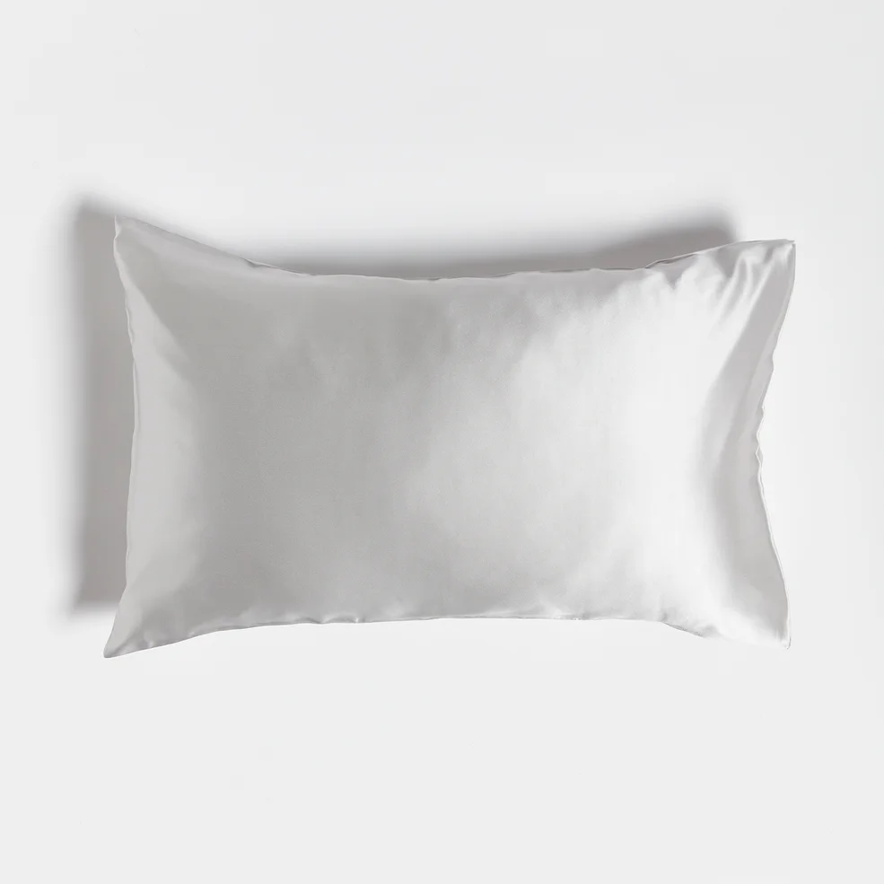 ïn home 100% Silk Pillowcase - Silver Image 1