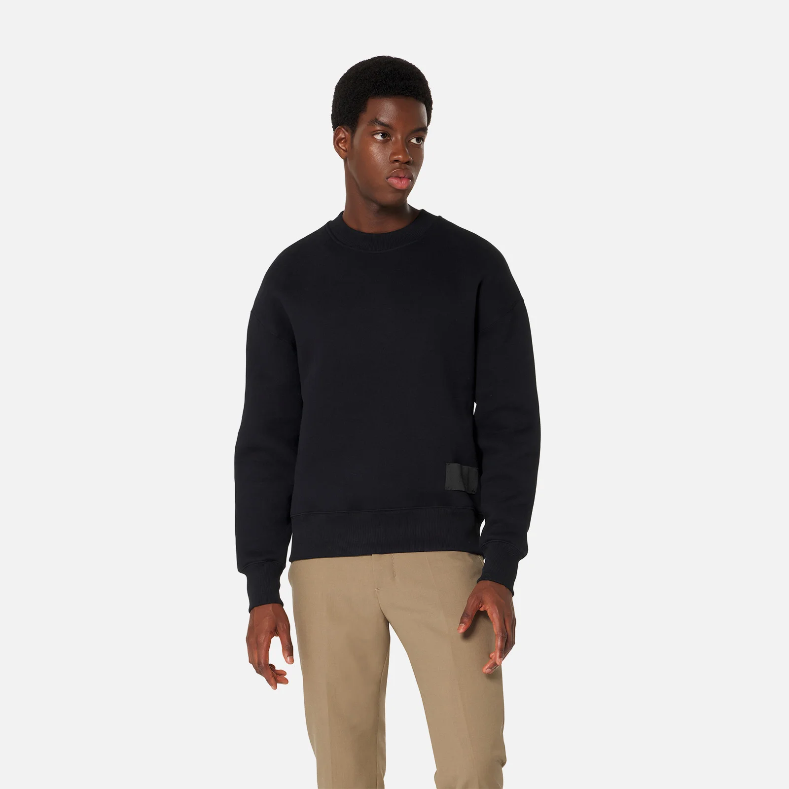 AMI Men's Satin Label Sweatshirt - Black Image 1
