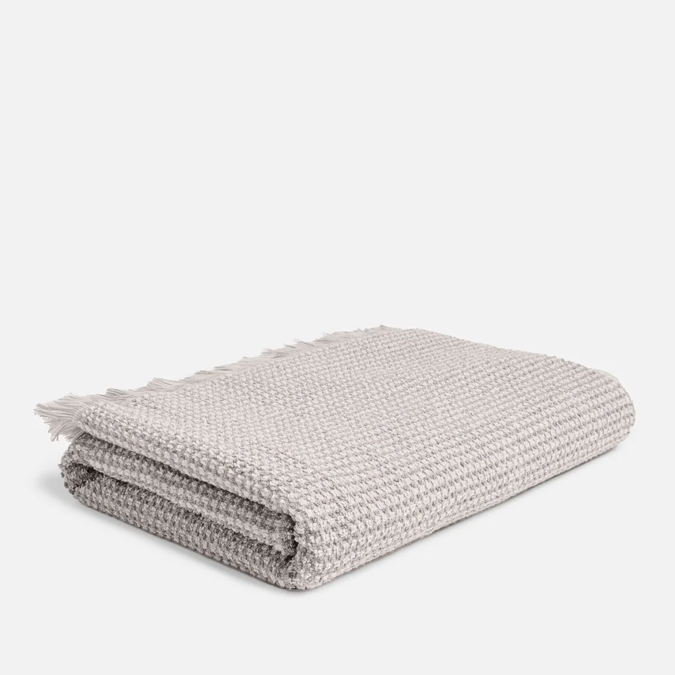 ïn home Recycled and Organic Cotton Bath and Beach Towel - 70 x 140 - Grey Image 1