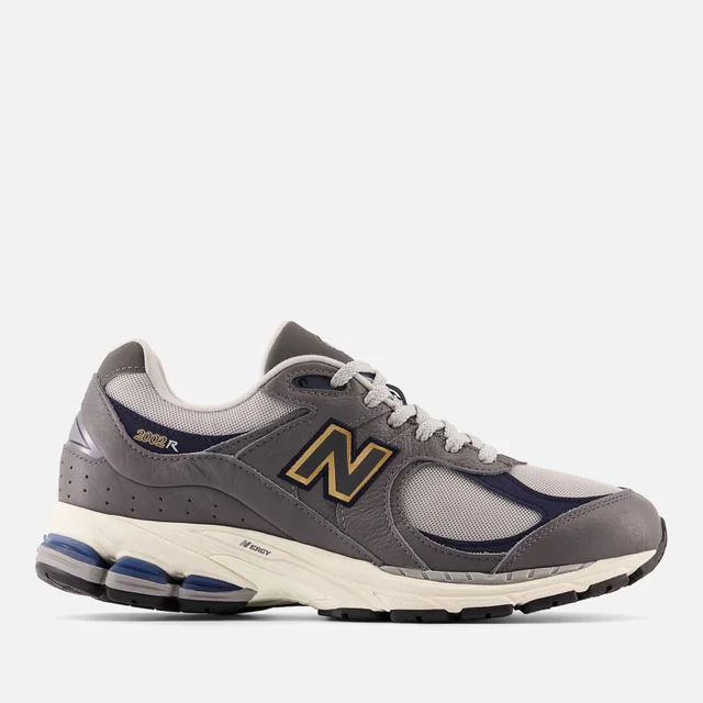 New Balance Men's 2002 New Vintage Faux Leather Trainers