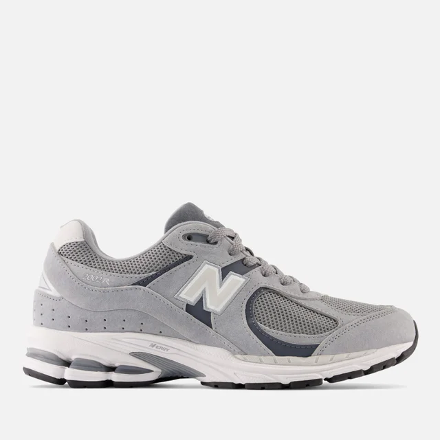 New Balance Men's 2002 Classic Mesh and Suede Trainers