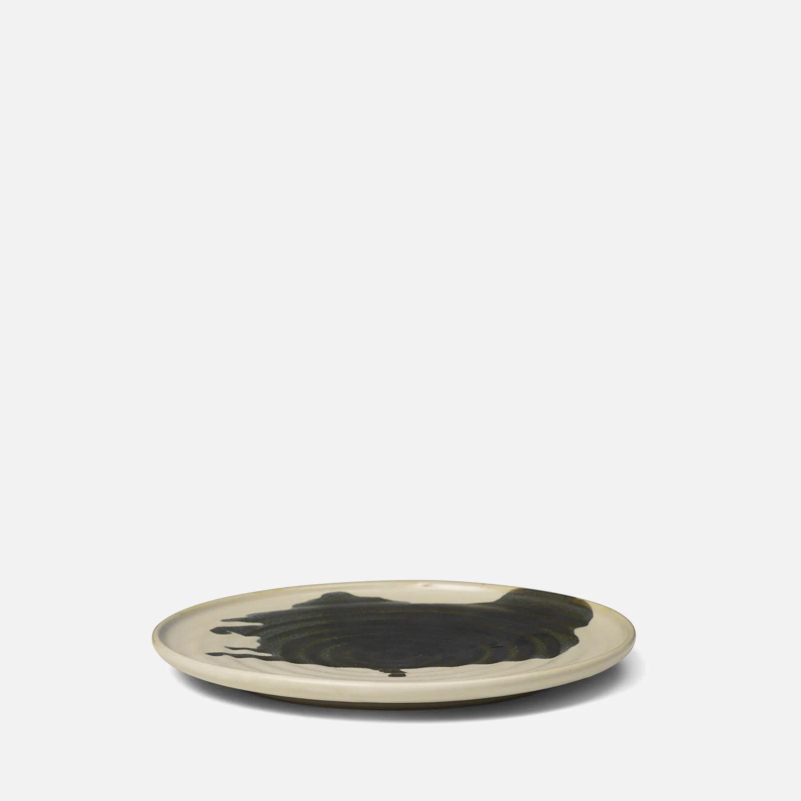 Ferm Living Omhu Plate - Small- Off white/charcoal Image 1